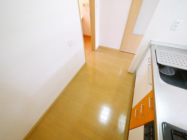 サニーサイドＧのキッチン|コンパクトなキッチンで掃除もラクラク