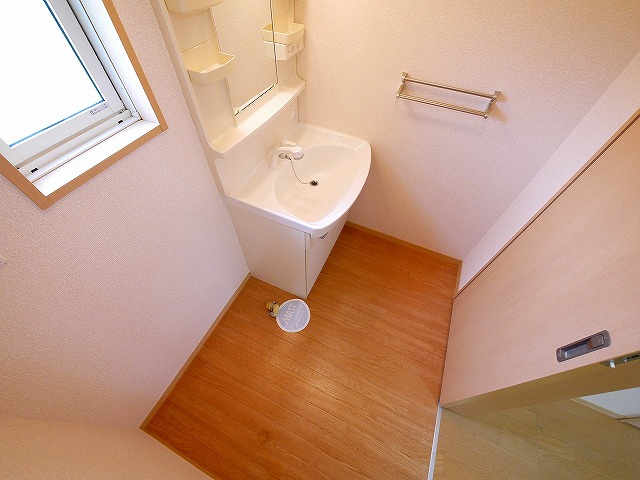 サニーサイドＧの洗面所|スペースが確保できる洗面所です