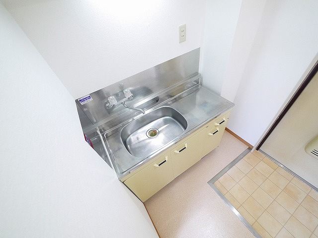 コーポ諏訪西大寺のキッチン