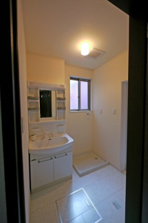 【洗面所】 | dual F