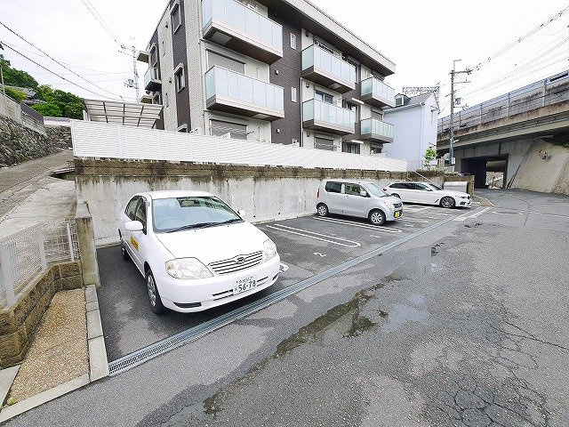 リボーン谷田の駐車場