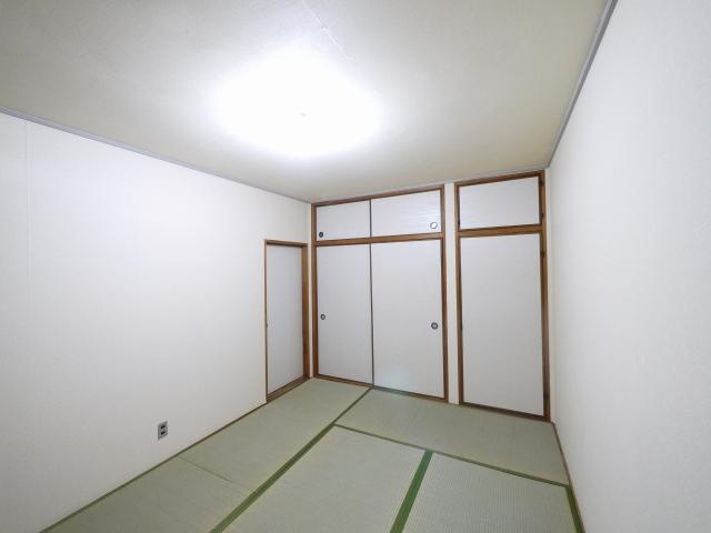 離宮苑の内装|フローリングだけでなく、和室もあります