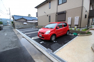 【駐車場】