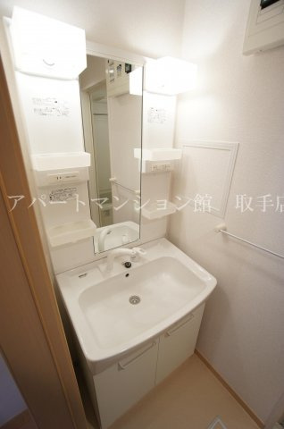 サイドウォークの独立洗面台