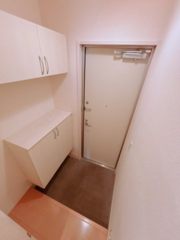 アバンセ121の玄関|写真は１０１参考
