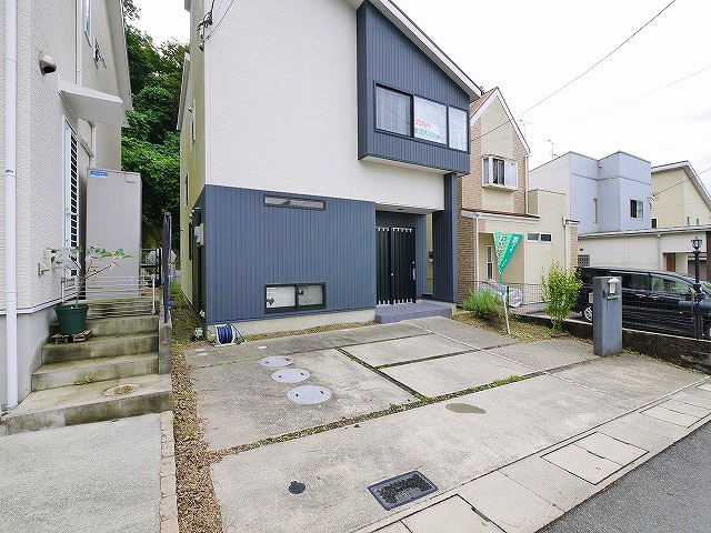 辻町戸建の駐車場