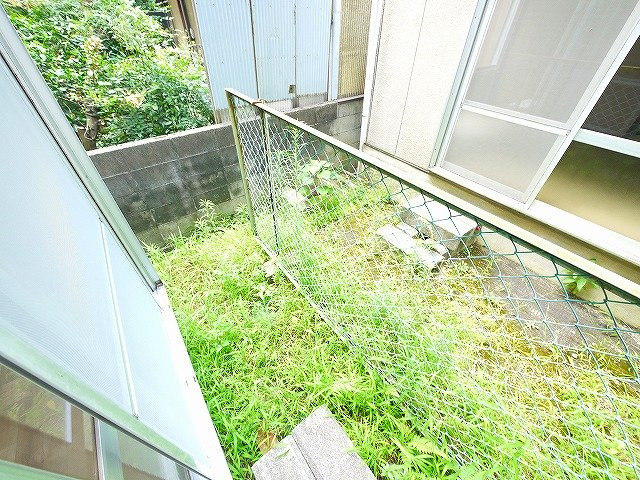 パナハイツ大宮の庭