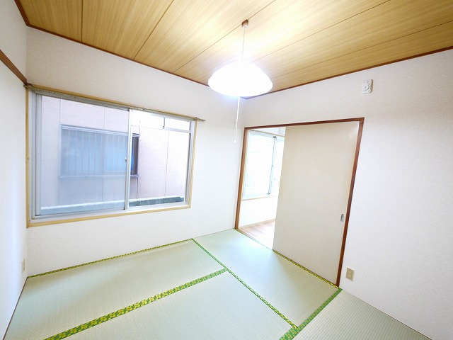パナハイツ大宮の和室