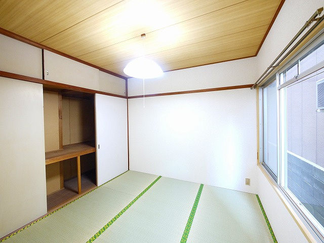 パナハイツ大宮の和室
