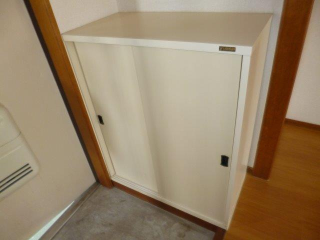 エルディムシャルマンＢの玄関
