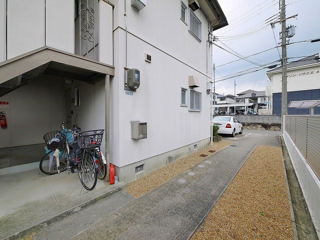 池の端ハイツのその他共用部分|毎日通る共用通路です