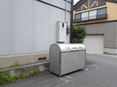 【その他共用部分】 | 木曜館　壱 | 敷地内にゴミ箱を設置しました