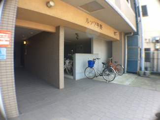 【エントランス】
