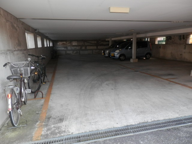 【駐車場】 | ファミーユフレール