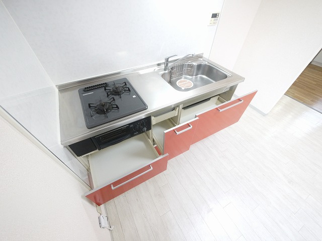 レジデンスボナール　Ⅰのキッチン|お料理しやすいキッチンです