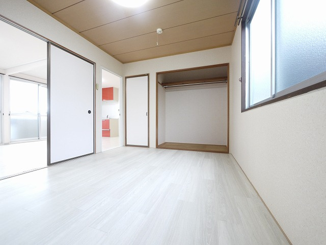 レジデンスボナール　Ⅰの洋室|個人の部屋や寝室として使える洋室です