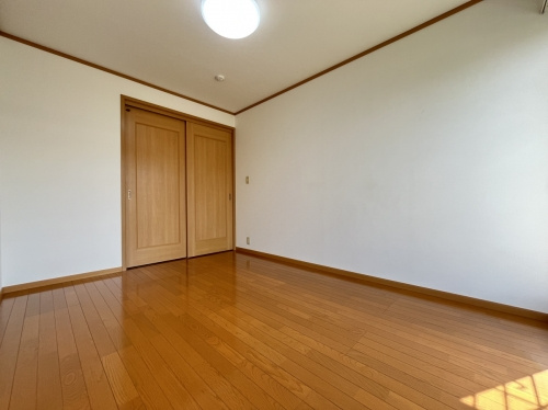 ハイツ新田の寝室