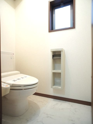 【トイレ】 | アマービリスB | 温水洗浄暖房便座機能付きです♪