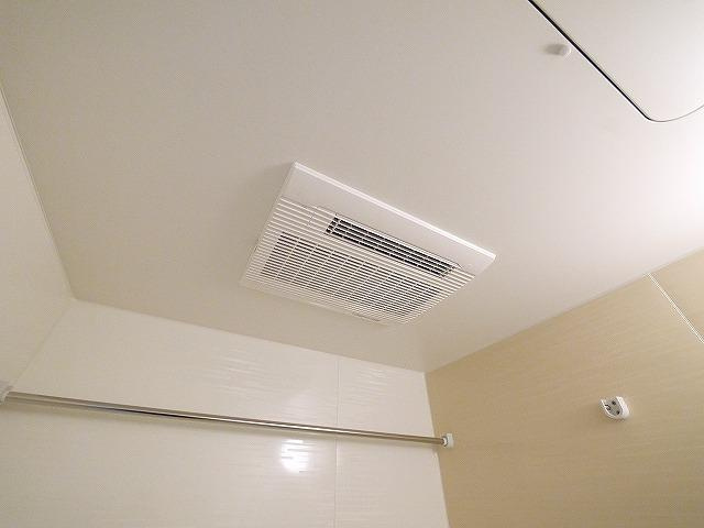 インフィニティの設備|お風呂には浴室乾燥機がついてます。