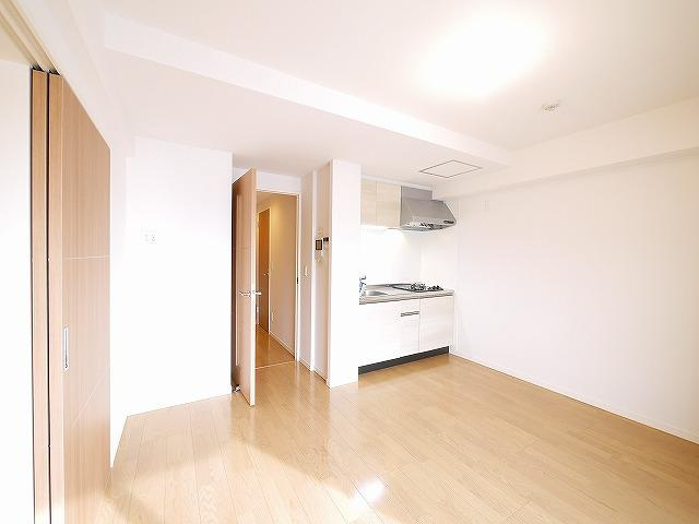 インフィニティの内装|ゆったりとした居間です