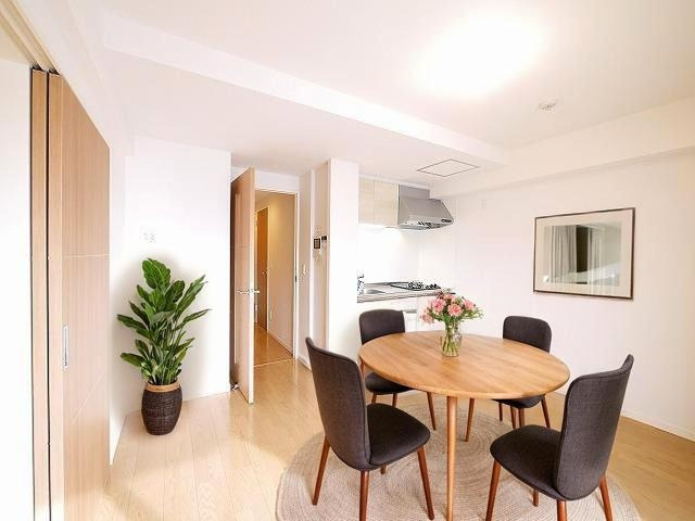 インフィニティの居間・リビング|CGで家具等を配置したもので家具等は含まれません