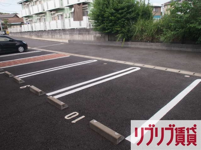 フォレストタウンⅠの駐車場