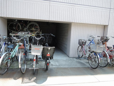 【その他共用部分】 | ピュアシティ横浜６ | 自転車置場