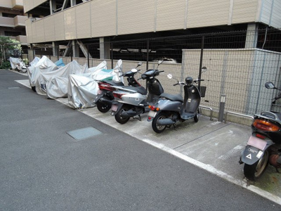 【その他共用部分】 | ヨコハマオールパークス　ザ・シーズンズ | バイク置場