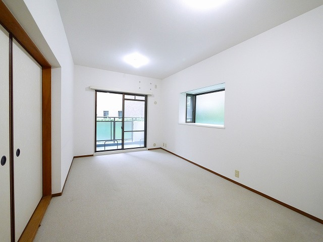 パーク・ノヴァあやめ池の居間・リビング