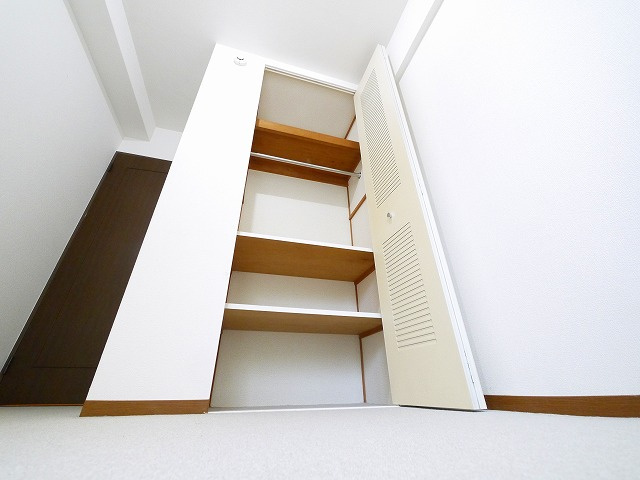 パーク・ノヴァあやめ池の収納