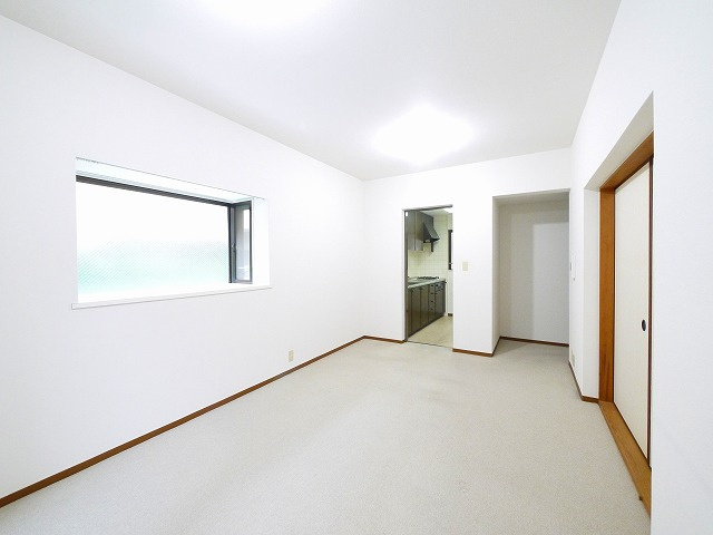 パーク・ノヴァあやめ池の居間・リビング