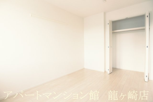 ルーエⅣの洋室