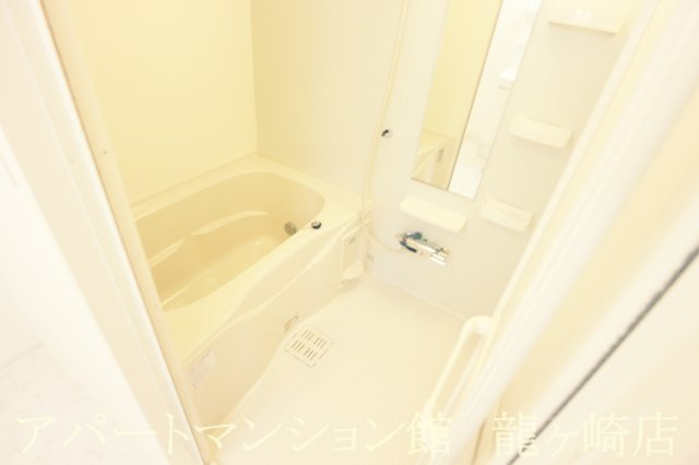 ルーエⅣの浴室|＊反転