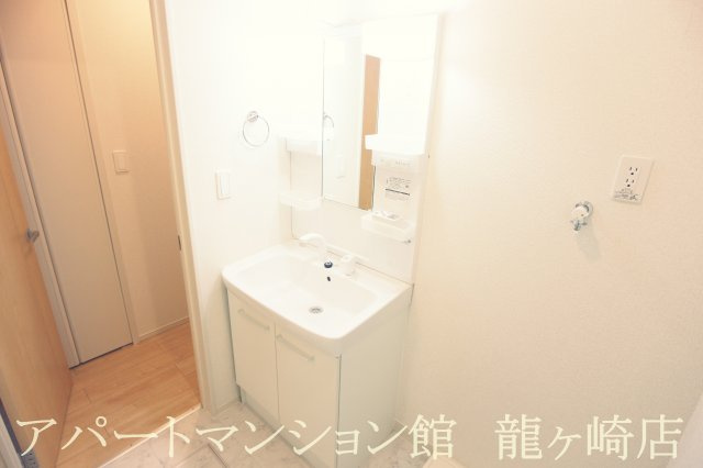 ルーエⅣの独立洗面台