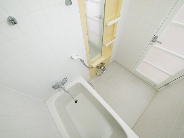 プレステ七番館の浴室|お風呂で日々の疲れを落としましょう