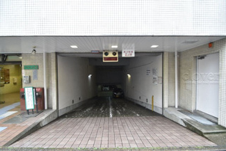 【その他共用部分】 | 駐車場入り口
