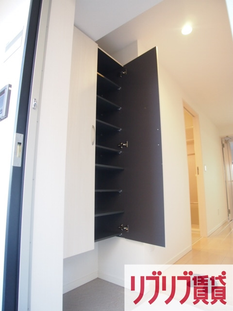 アーバンシャトー千葉の玄関