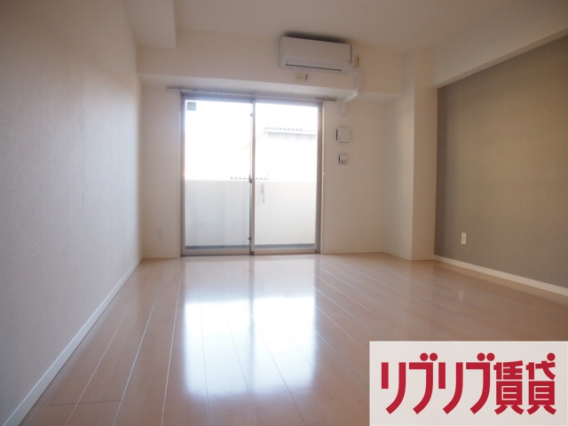 アーバンシャトー千葉の居間・リビング