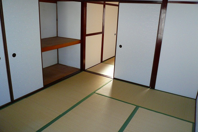 【寝室】