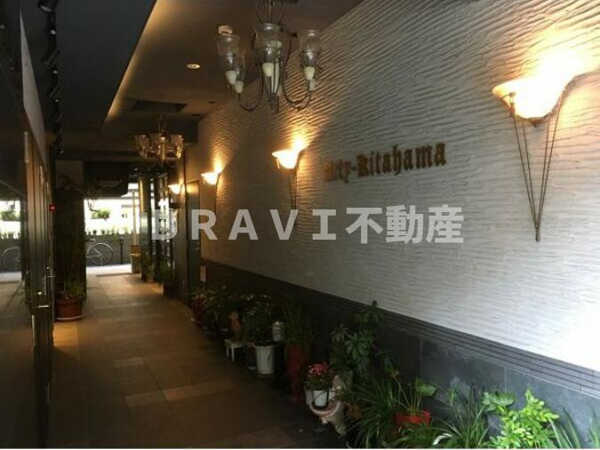 アクティ北浜 BRAVI不動産のエントランス