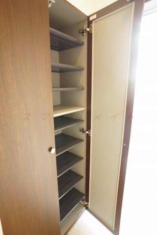 【玄関】 | ラルーチェ