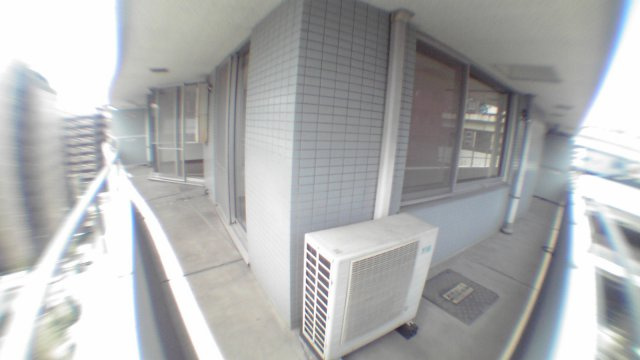 中央区日本橋箱崎町の賃貸マンションのバルコニー