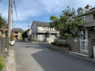 【前面道路含む現地写真】