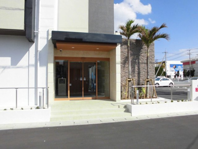 【エントランス】 | Y's SKY VILA ARAHA | Y’S SKY VILA ARAHA（ワイズスカイヴィラアラハ）★北谷町北谷エリア