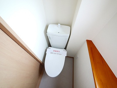 サンハイツ上村のトイレ|落ち着いたトイレです