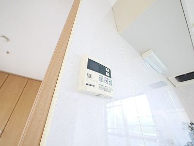 サンハイツ上村の設備|給湯器リモコンです