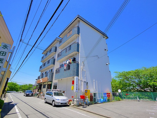 サンハイツ上村の外観|外はこのようになっています