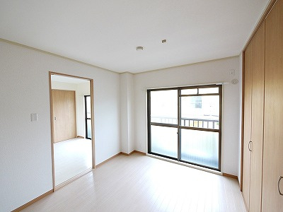 サンハイツ上村の洋室|使い勝手のいい洋室です