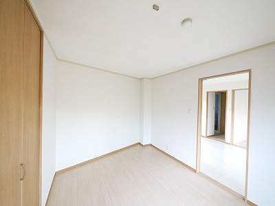 サンハイツ上村の洋室|広々とした洋室です