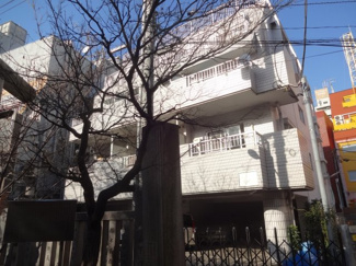 【外観】 | 須川ハイツ　鉄筋コンクリート造の外観タイル張りマンション！鶯谷駅から徒歩１分・入谷駅から徒歩８分！コンビニなど近く！
